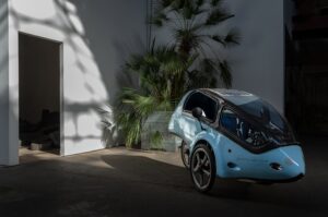 Photo The art of driving an electric car