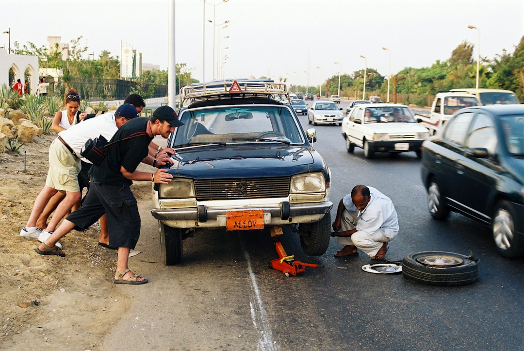 Photo change a tire