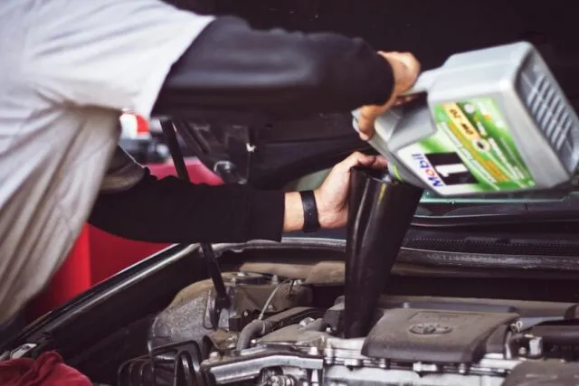 Photo oil change mistakes car filters